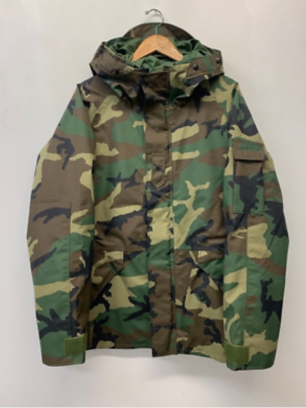 Alpha Industries Olive Green Camouflage Parka Label Detail